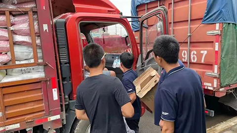 “豫”見北汽 共擔風雨 | 北汽集團及所屬企業(yè)積極參與河南洪災救援