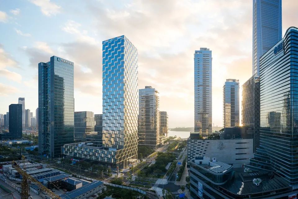 喜之郎“果肉顆?！钡墓麅鐾鈮︿X單板大廈