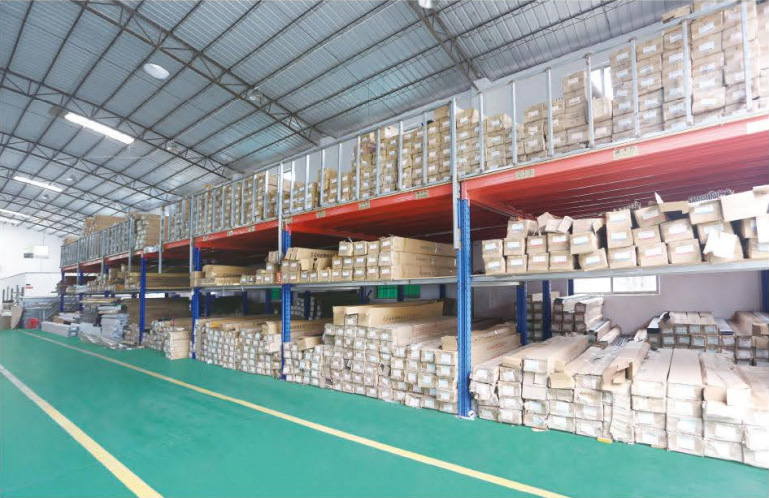 鋁單板生產(chǎn)設(shè)備